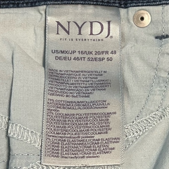 NYDJ Marilyn Straight Lift and Tuck Dark Wash Denim Cropped Capri Jeans Sz 16 - Picture 11 of 11